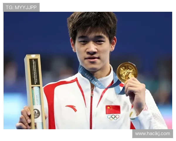 潘展乐陷入低谷期:世界排名跌出前十,世锦赛冲冠面临巨大挑战